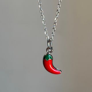 گردنبند نهنگ و فلفل