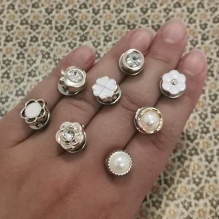 8 عدد گل سینه