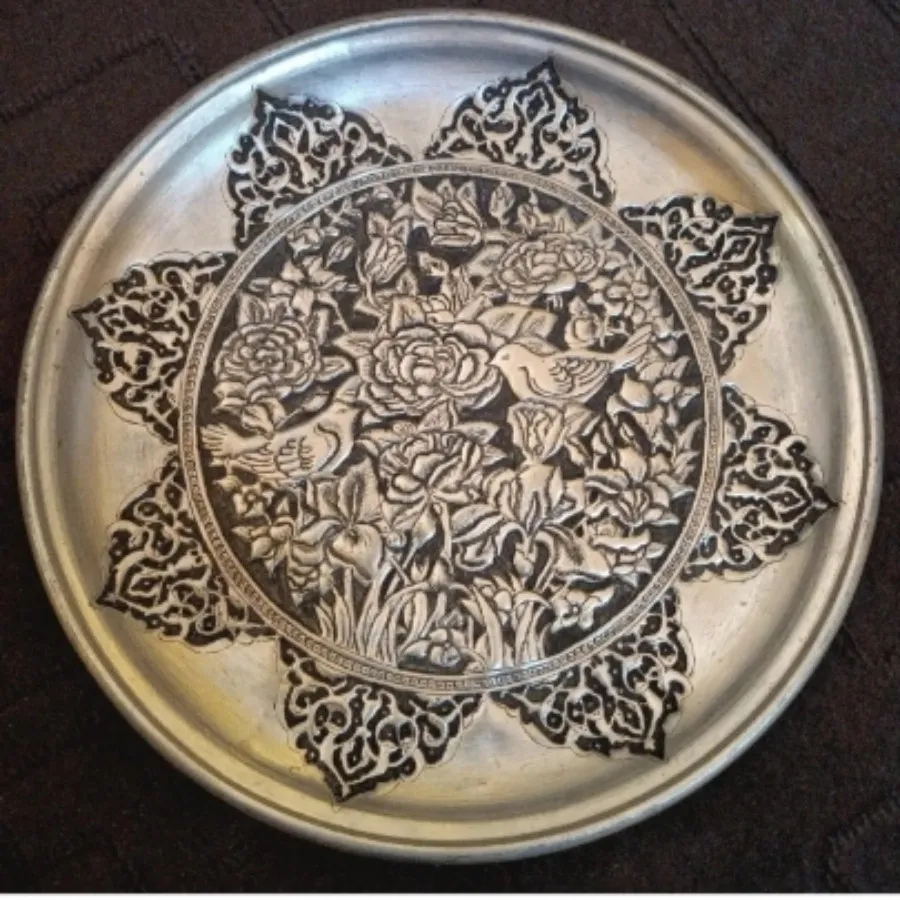 بشقاب قلم زنی شده