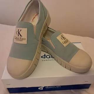 کفش کالوین کلین