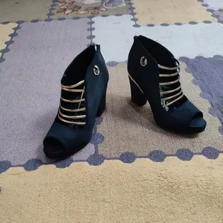 کفش مجلسی