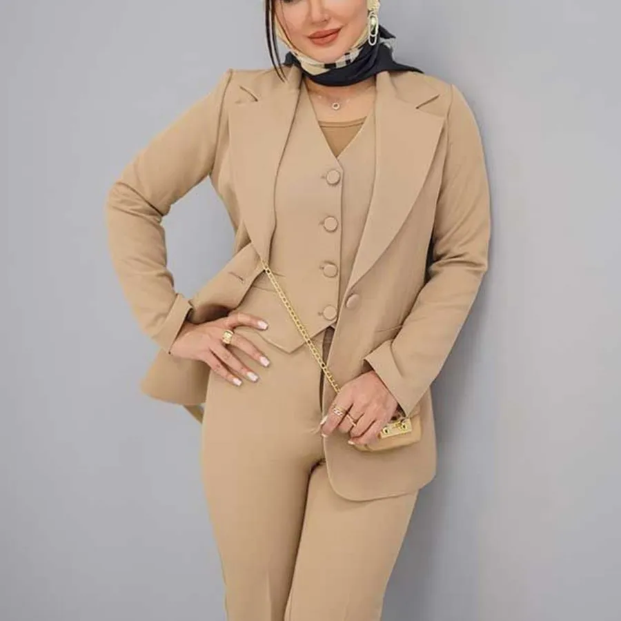 کت و شلوار و جلیقه
