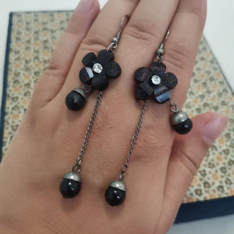 گوشواره مشکی گل شکوفه