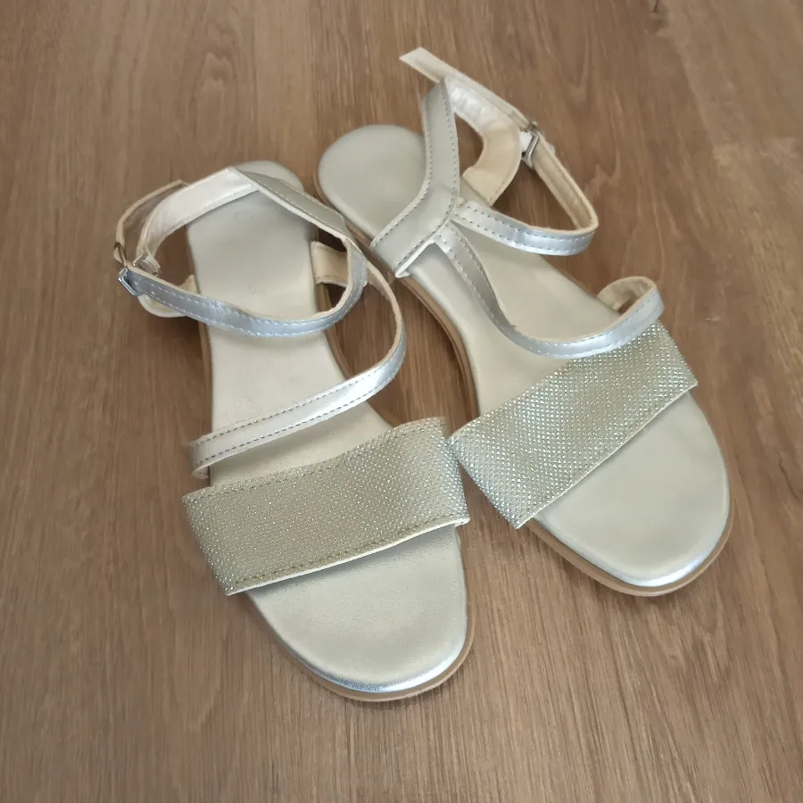 صندل نقره ای