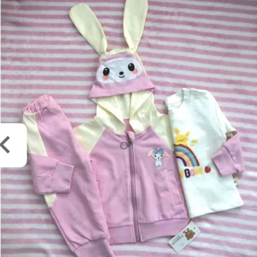 سه تیکه هودی شلوار تی شرت