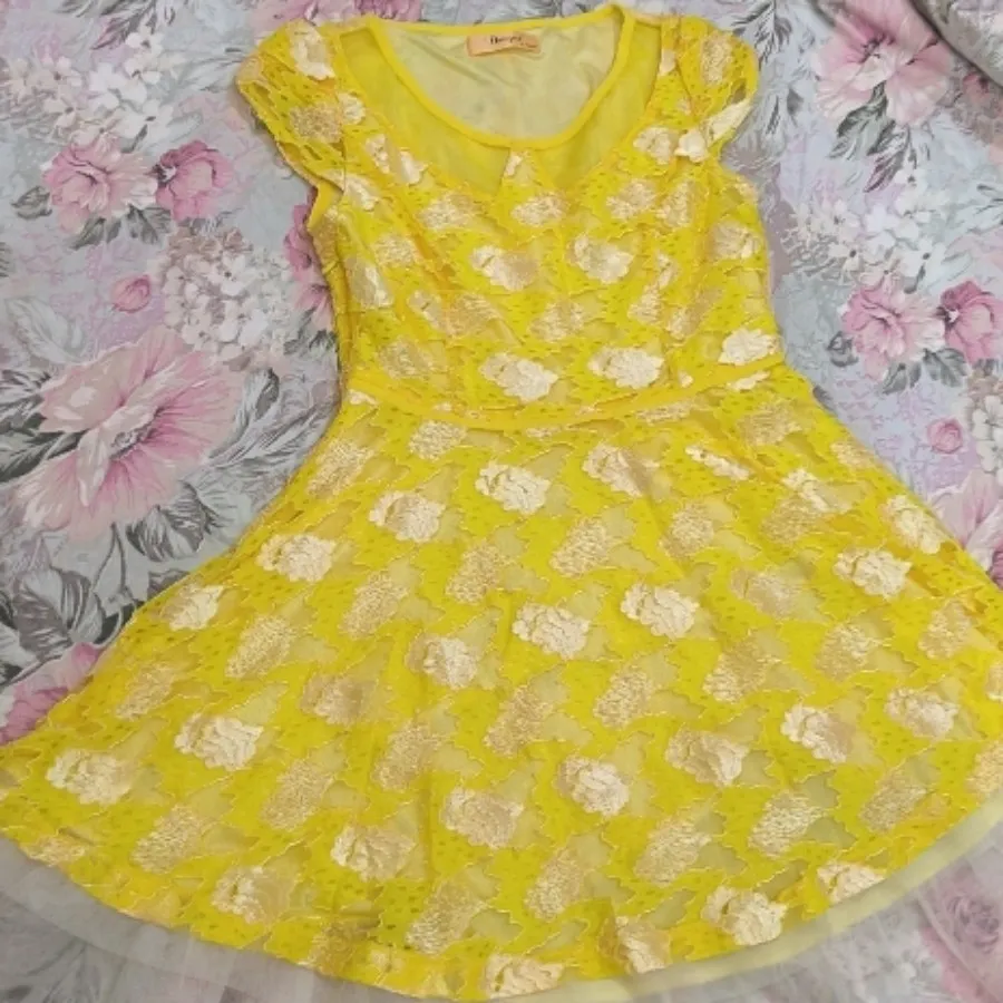 پیراهن دخترانه