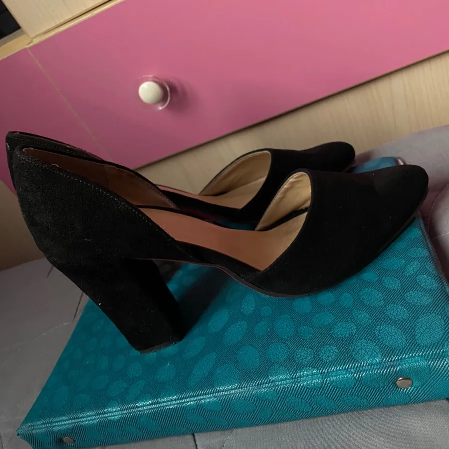 کفش پاشنه بلند جیر مشکی