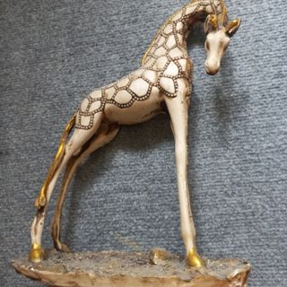 مجسمه تزیینی زرافه