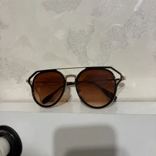عینک قهوه ای