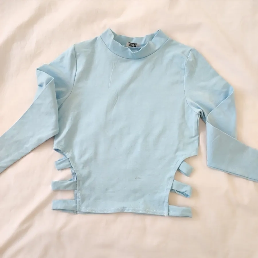 کراپ تاپ آبی