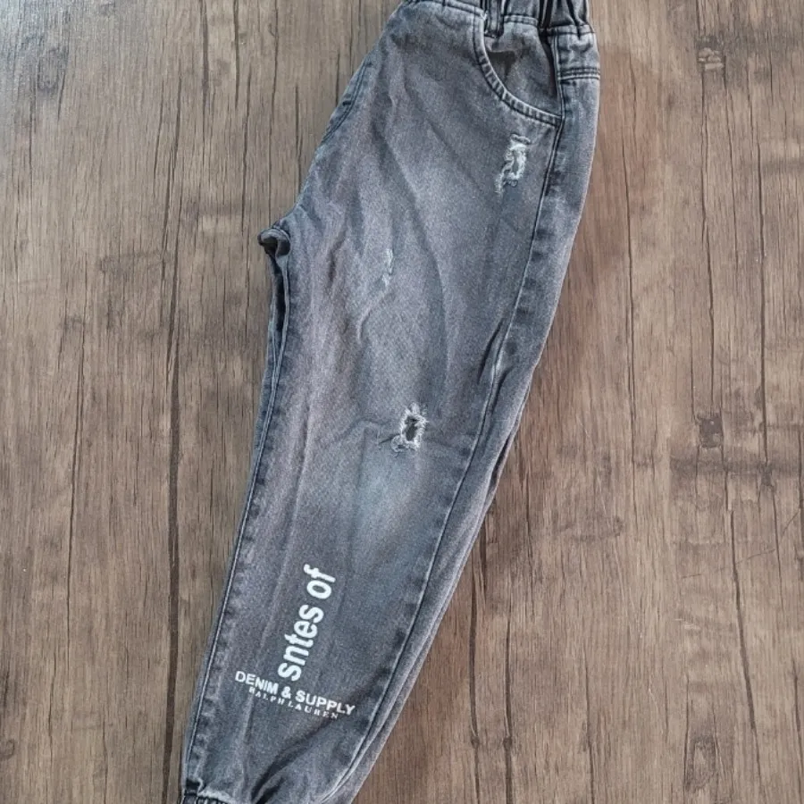 شلوار جین بچگانه