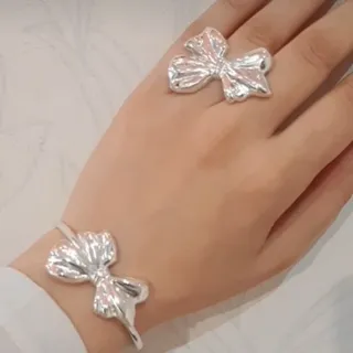 بنگل انگشترست