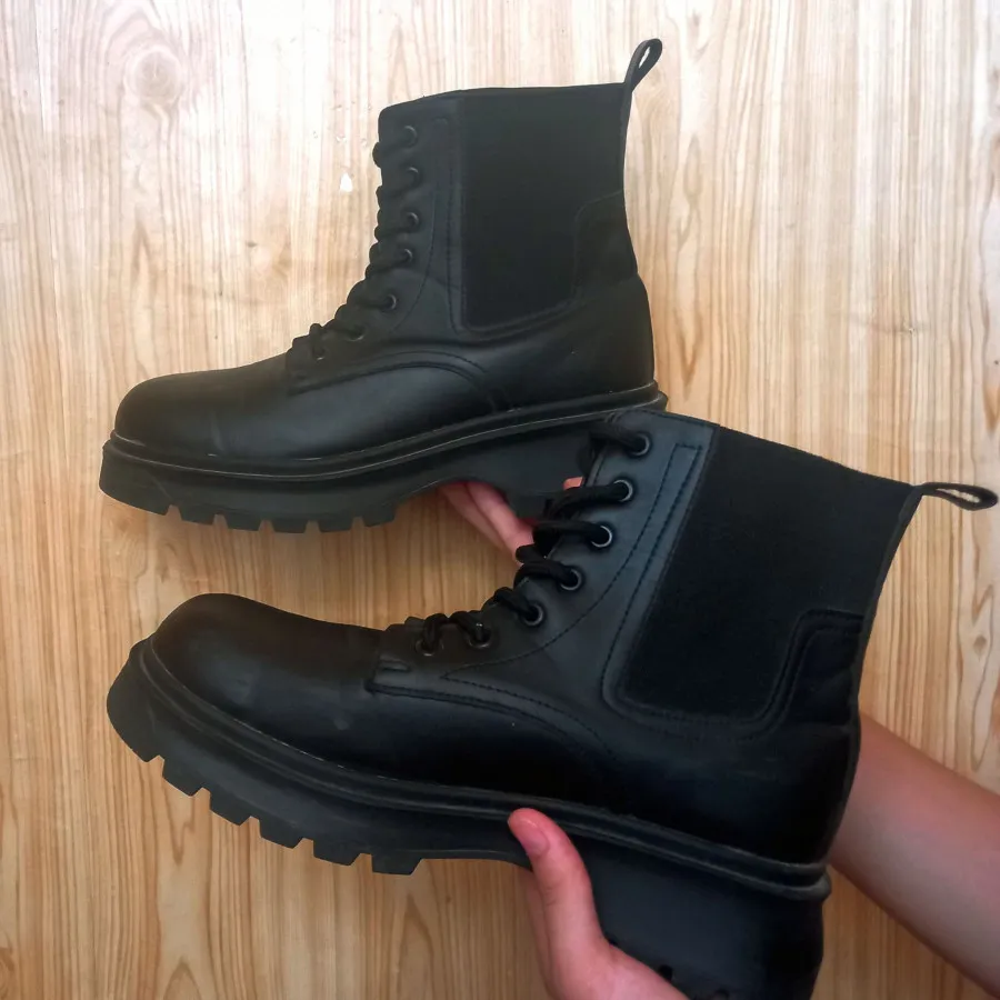 نیم بوت مشکی