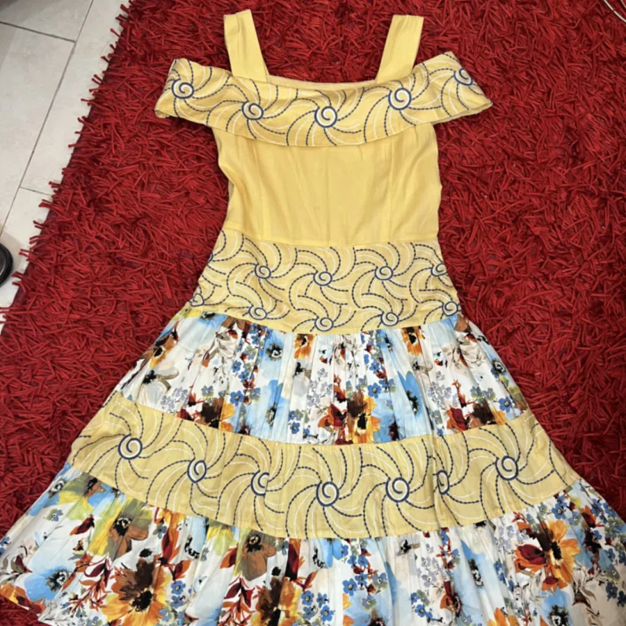 پیراهن تمام نخ گلدوزی شده