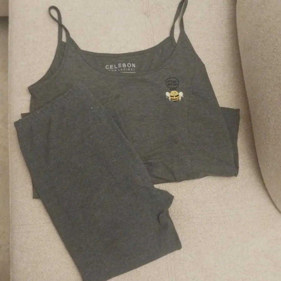 تاپ و شلوارک