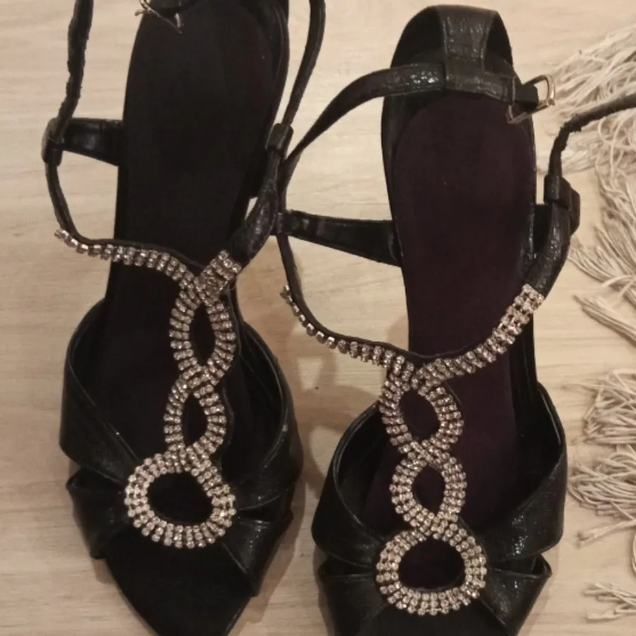 کفش مجلسی شب پاشنه بلند ا