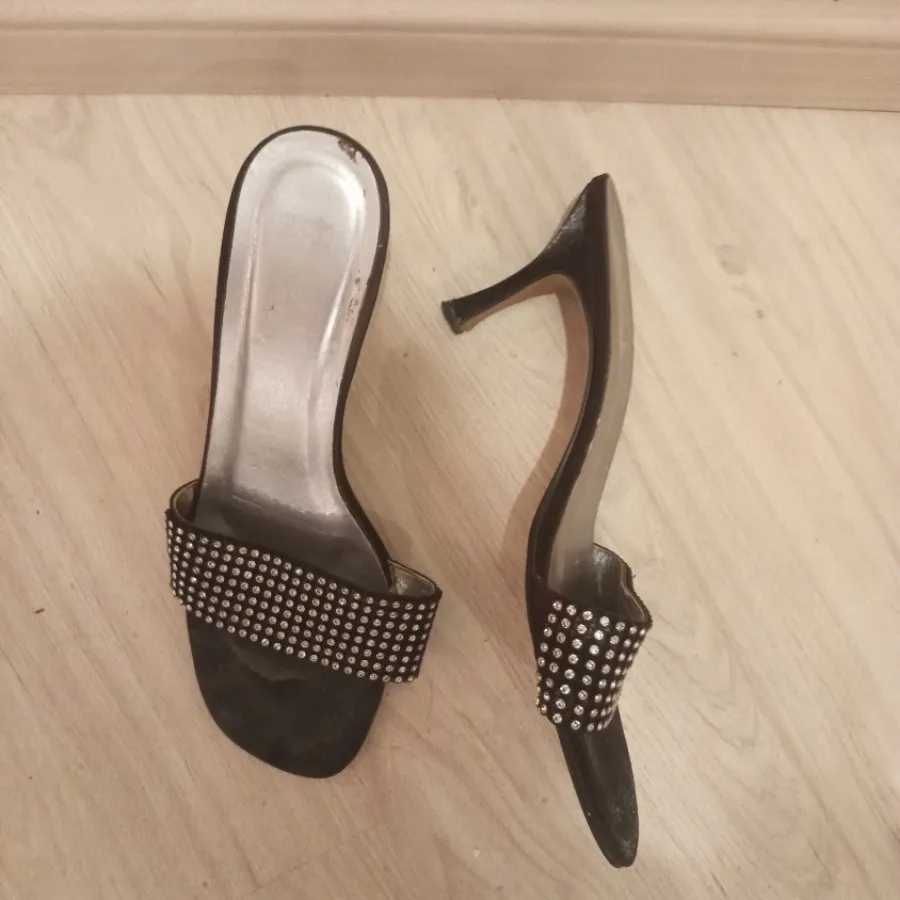 صندل مشکی فرنگی