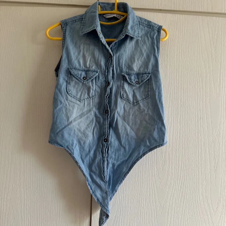 تاپ دکمه دار جین