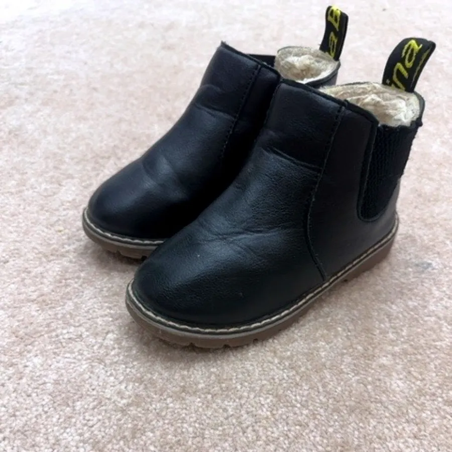 نیم بوت بچه گانه