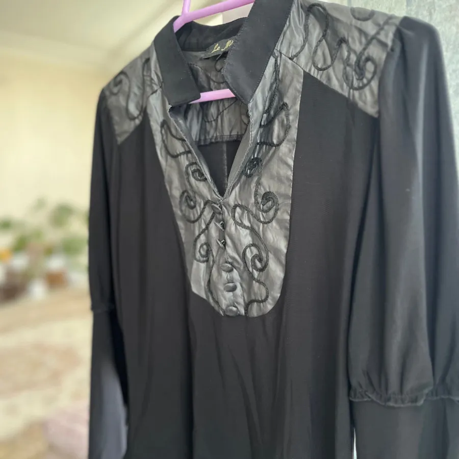 بلوز تک مشکییقه طرحدار