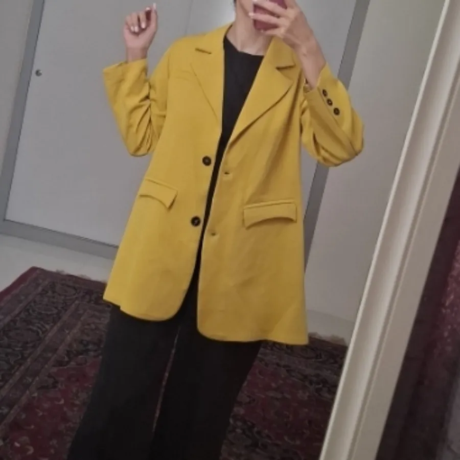 مانتو کتی زرد