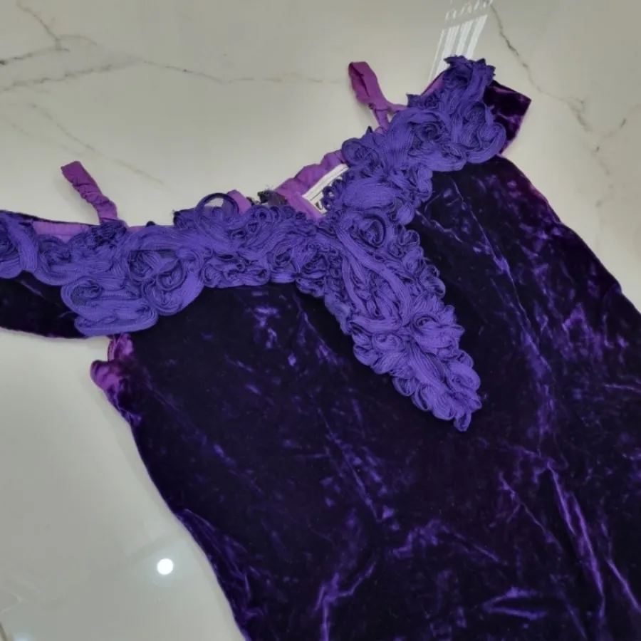 پیراهن مخمل بنفش