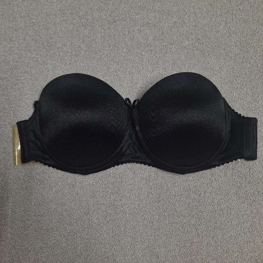 سوتین دکلته مجلسی