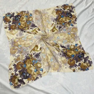 روسری طرحدار