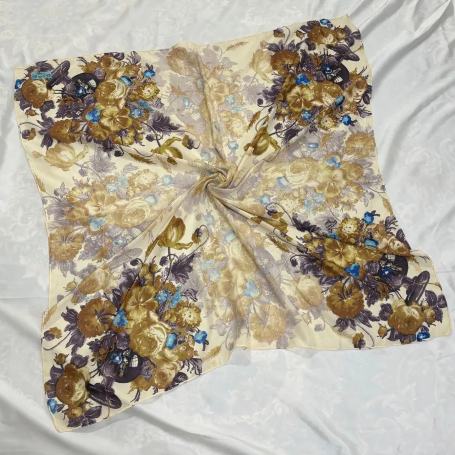 روسری طرحدار