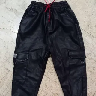 شلوار بچگانه چرم تو کرکی