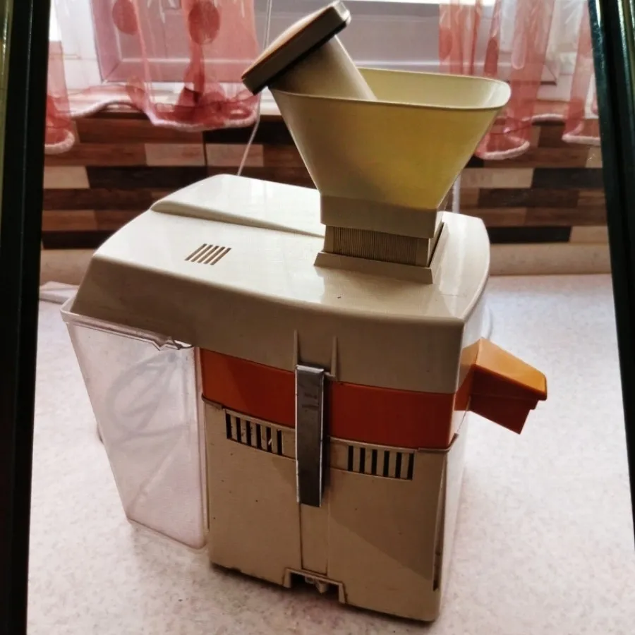 اب میوه گیری