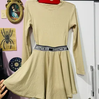 پیراهن عروسک دیور