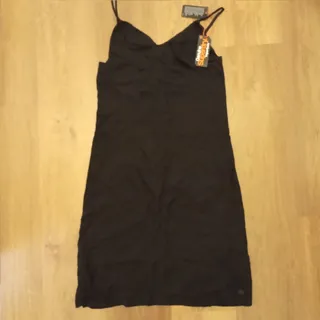 پیراهن مشکی کوتاه