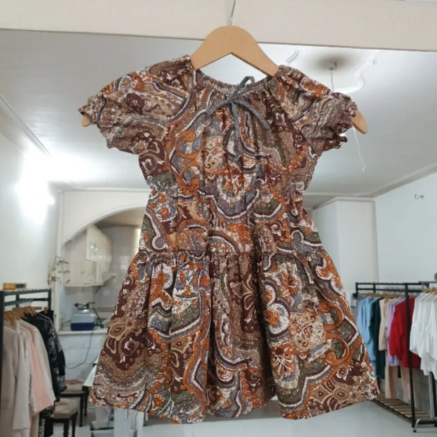 پیراهن بچگانه