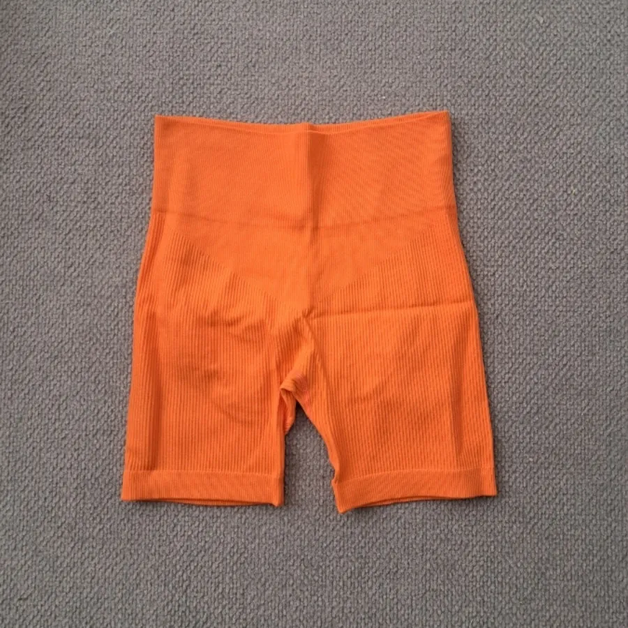 شورتک ورزشی