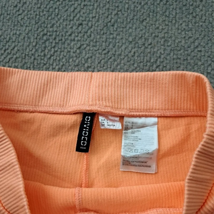 شورتک ورزشی خوشرنگ