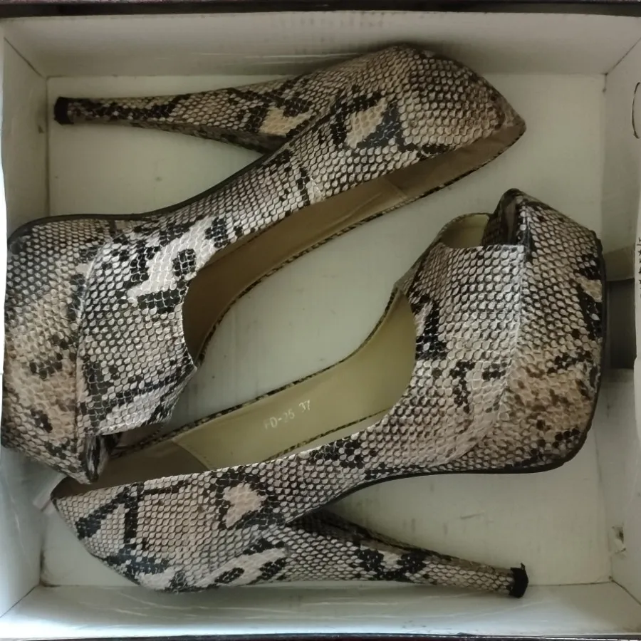 کفش پاشنه بلند 15 سانت