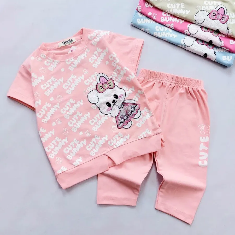 تیشرت شلوارک خرگوش و حروف