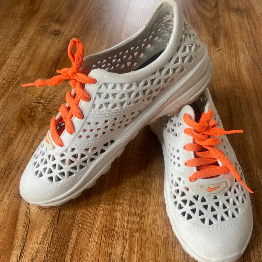 کفش ساحل و استخر