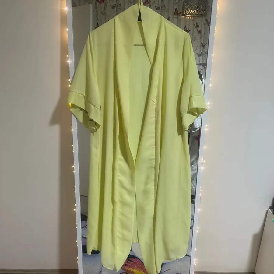 مانتو لیمویی استین کوتاه