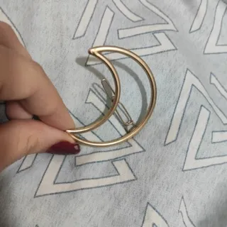 گیره فلزی  ماه