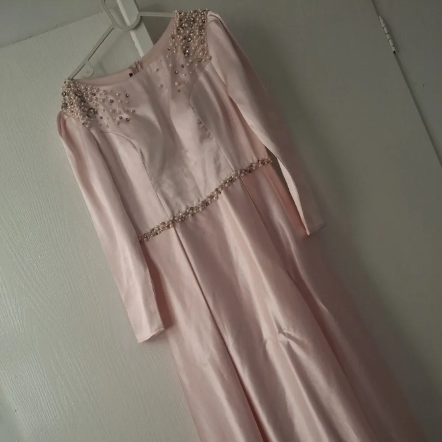 پیرهن صورتی