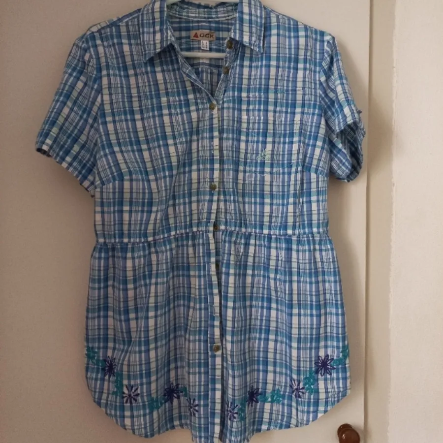 شومیز گلدوزی شده