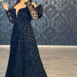 پیراهن مشکی