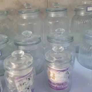 بانکه شیشه ای