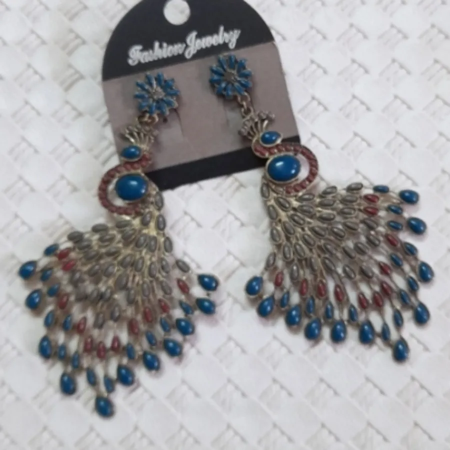 گوشواره بزرگ