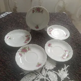 نلبکیهای گلسرخی