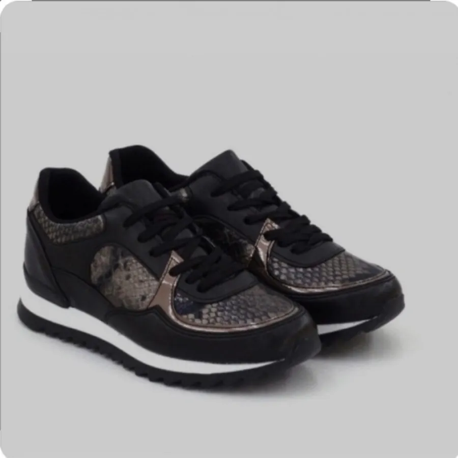 کفش کتونی سایز 39