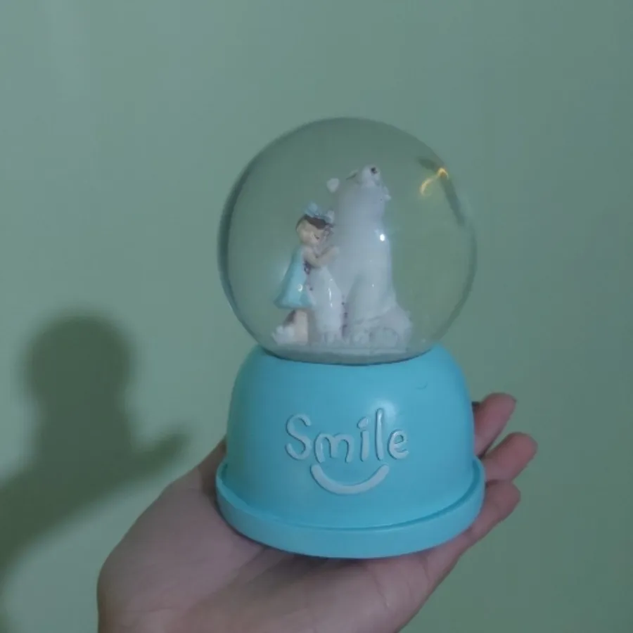 گوی برفی خرس قطبی زخمی