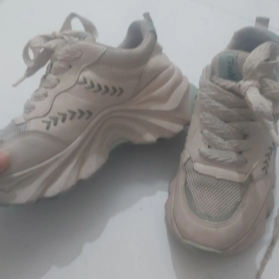 کتانی سایز 38